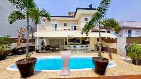Casa à venda Swiss Park Campinas, com 3 quartos suítes, 270 m²